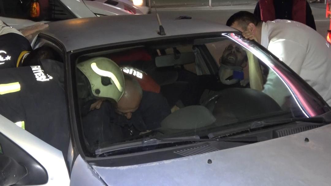 Bariyerlere ok gibi saplandı! Acı i&ccedil;inde kurtarılmayı bekledi