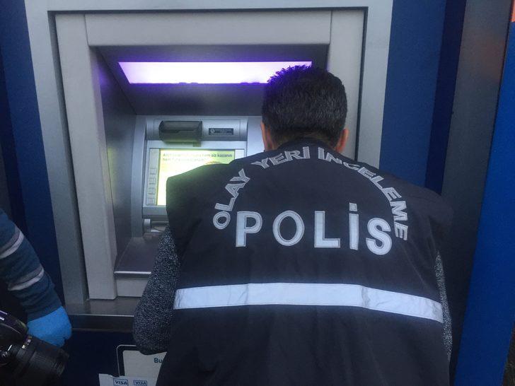 Dikkati onca insanı dolandırılmaktan kurtardı! 'Ne yapıyorsunuz?' sorusuna  yanıt alamayınca... G1