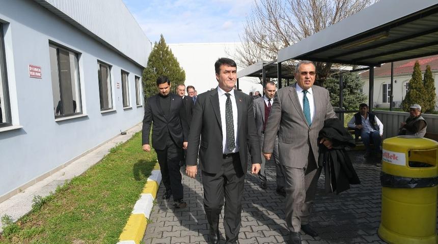 Dündar’dan Özdilek’e ziyaret