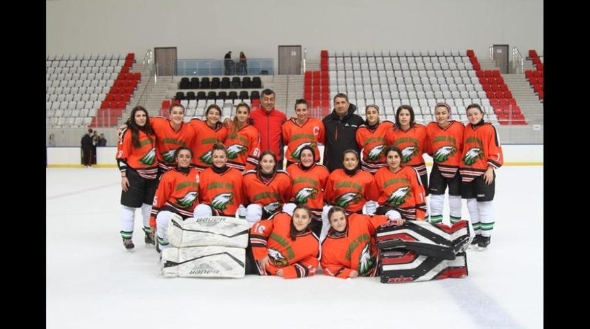 Narmanspor buzda dadaşların gururu