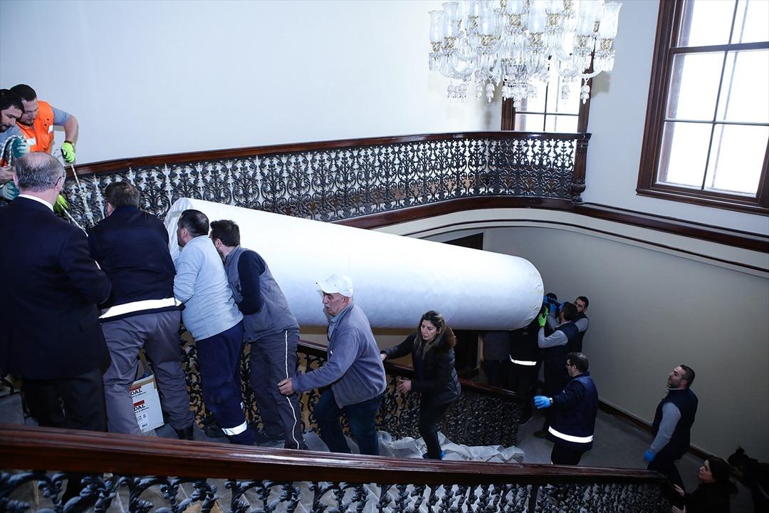 T&uuml;rkiye'nin en b&uuml;y&uuml;ğ&uuml;! Eskort eşliğinde getirildi