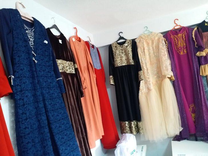 Kültürlerini elbiselere işlediler G4