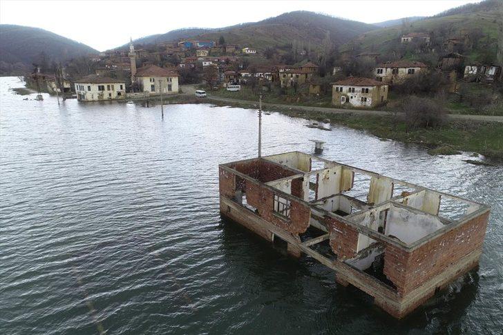 Bilecik'in sular altındaki 'sessiz köyü'  G3