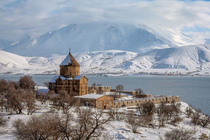 Ekspres yolcuları Akdamar'a uğramadan dönmüyor G1