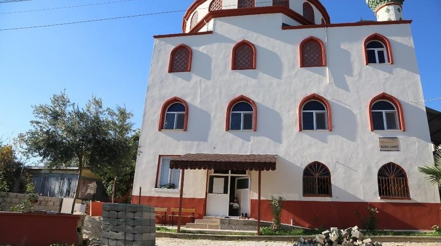 Erdemli Belediyesi&rsquo;nin camilere desteği s&uuml;r&uuml;yor