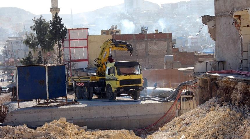 Hatalı kazılar elektriksiz bırakıyor