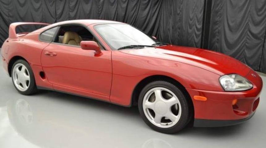 1994 Toyota Supra (11.440 km) rekor fiyata satıldı