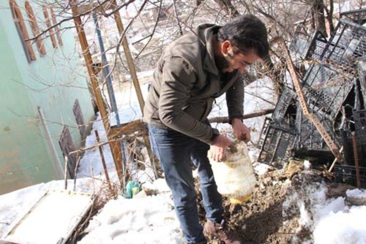 Yazın toprağa gömüp kışın çıkarıyorlar!  G3