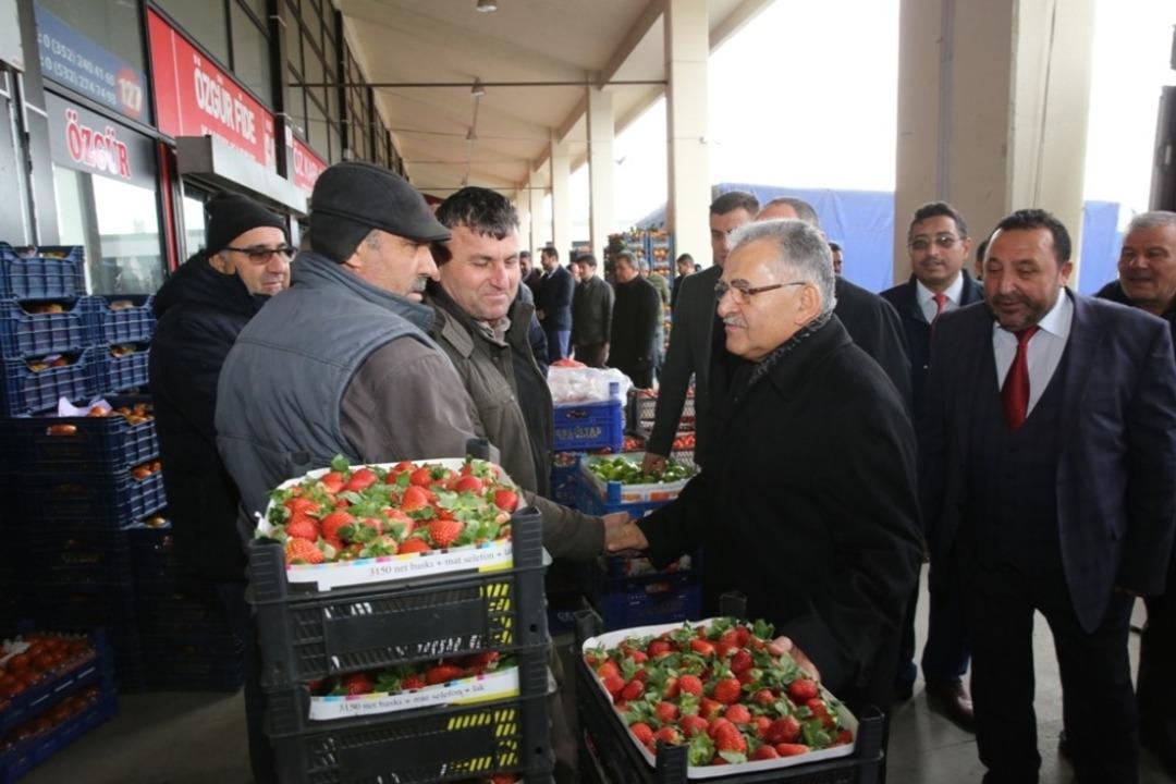 Başkan B&uuml;y&uuml;kkılı&ccedil;: &ldquo;Hallerin altyapısı yenilenecek ve modernizasyonu sağlanacak.&rdquo;