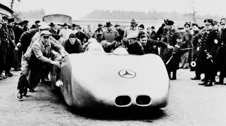 Koenigsegg’in 80 yıl sonra geçebildiği rekortmen; Mercedes W125 Rekordwagen