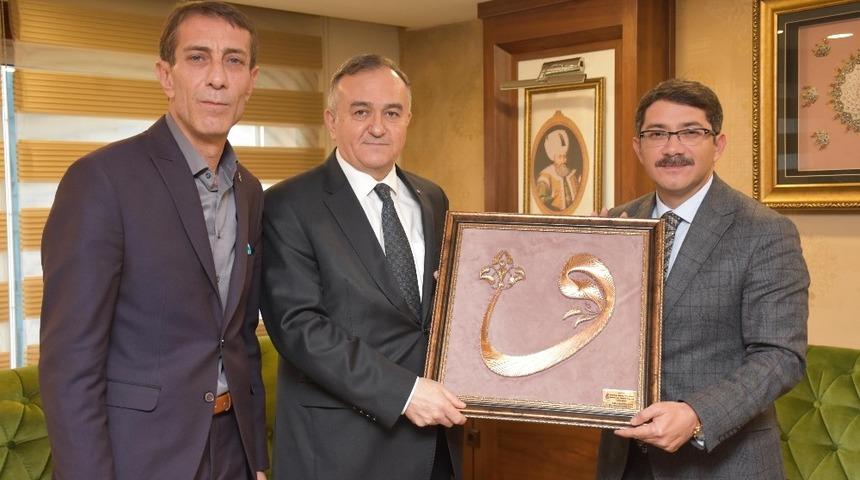 MHP&rsquo;li Ak&ccedil;ay&rsquo;dan AK Parti&rsquo;li Başkan &Ccedil;elik&rsquo;e tebrik ziyareti
