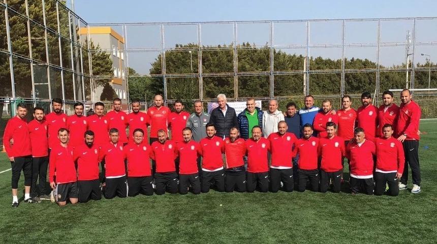 TFF Grassroots C Antren&ouml;r Kursu Mersin&rsquo;de devam ediyor