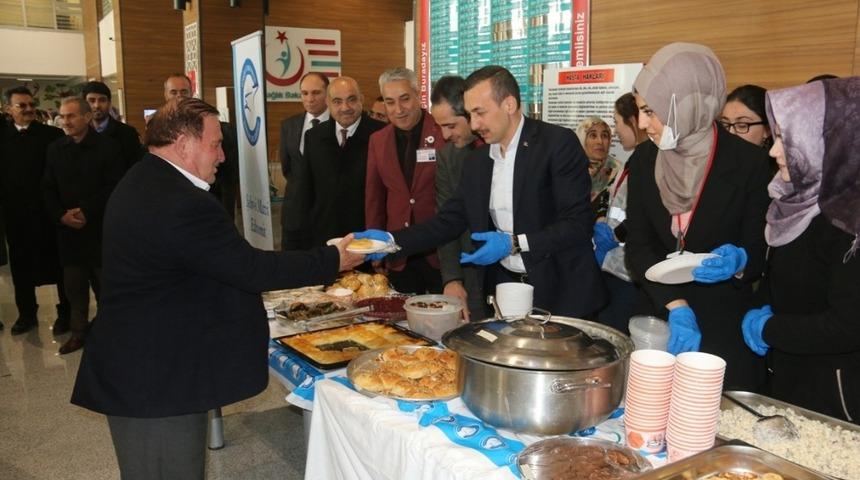 Edremit Belediyesinden Yemen i&ccedil;in yardım kermesi