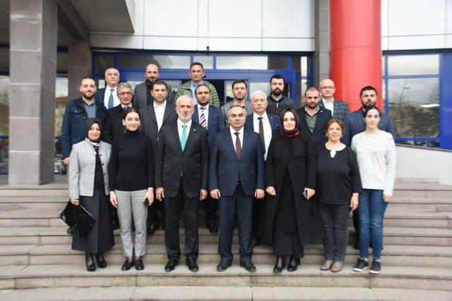 Ak Parti yeni yönetiminden Başkan Ay’a ziyaret