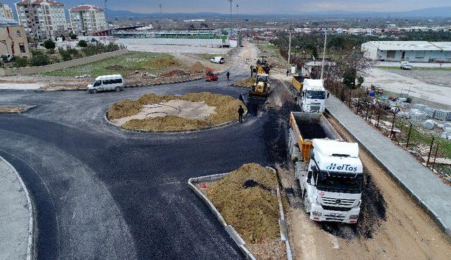 Manisa Şehir Hastanesi yolunda hummalı çalışma