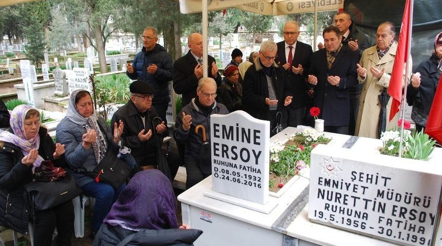 Salihli&rsquo;de şehit emniyet m&uuml;d&uuml;r&uuml; mezarı başında anıldı