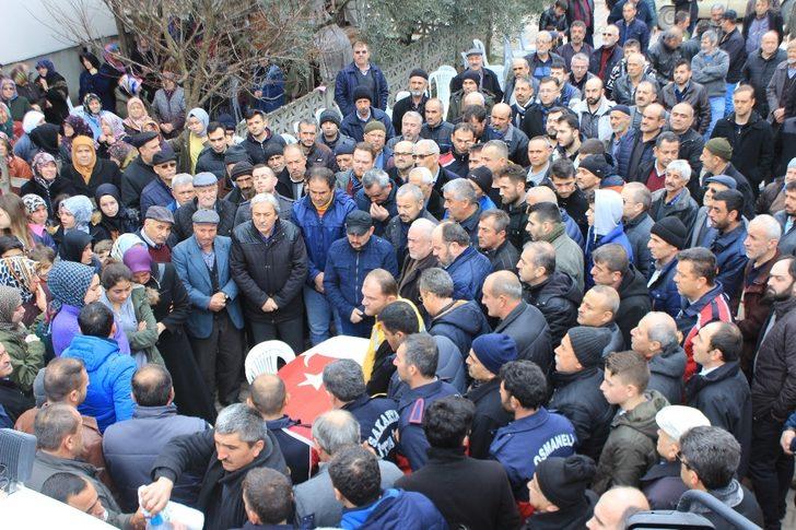 Kalbine yenik düşen genç itfaiyeci gözyaşları arasında defnedildi G2