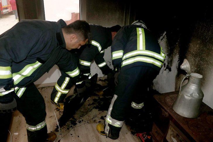 Patlayan televizyon evde yangın çıkardı G2