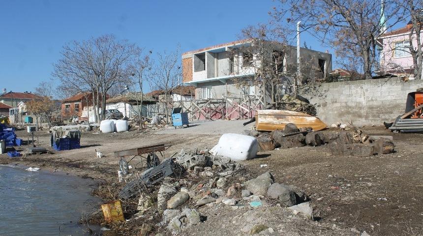 Manyas g&ouml;l&uuml;nde su seviyesi y&uuml;kseldi