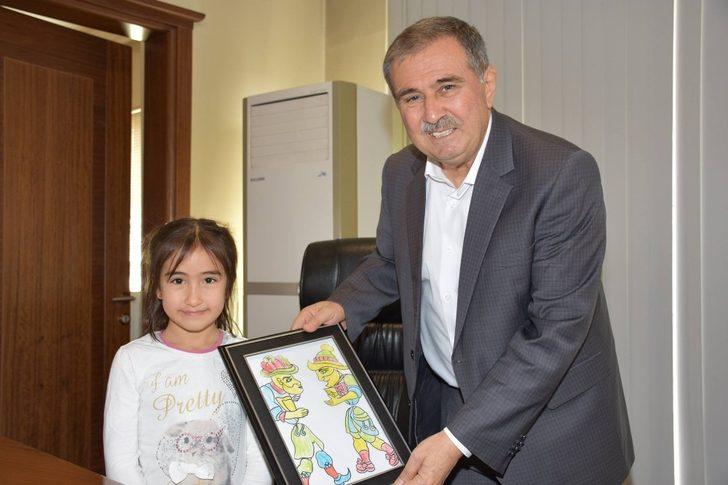 Minik sanatçılar Başkan Avcu’yu ziyaret etti G1