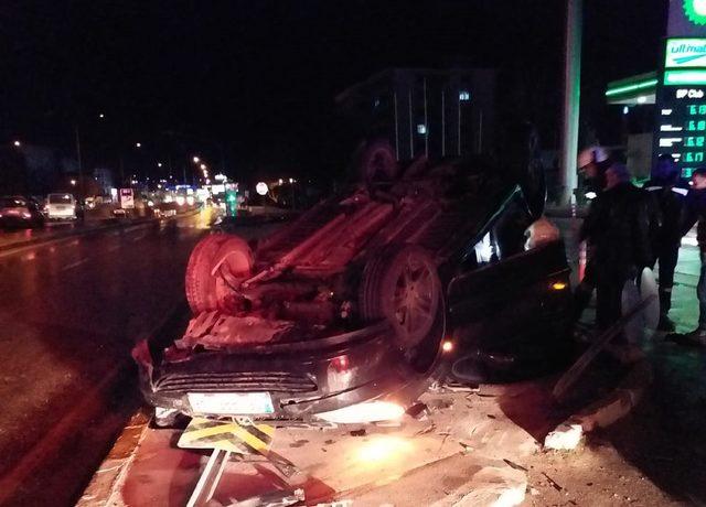 Denizli'de takla atan otomobilin sürücü yaralandı