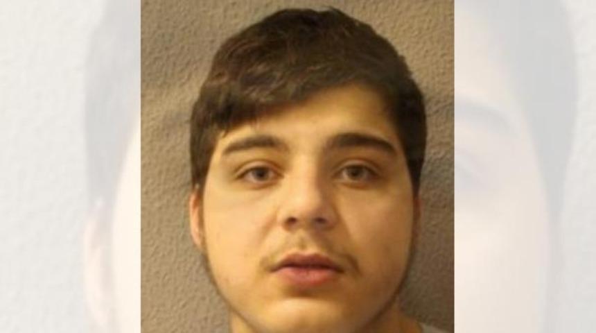 İngiltere'de 17 yaşındaki T&uuml;rk genci bı&ccedil;aklayarak &ouml;ld&uuml;rd&uuml;ler