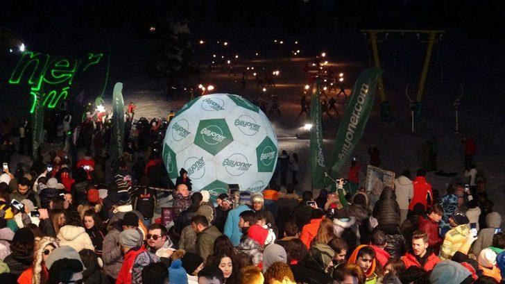 Uludağ'da eksi 15 derecede 'gençlik festivali' başladı  G3