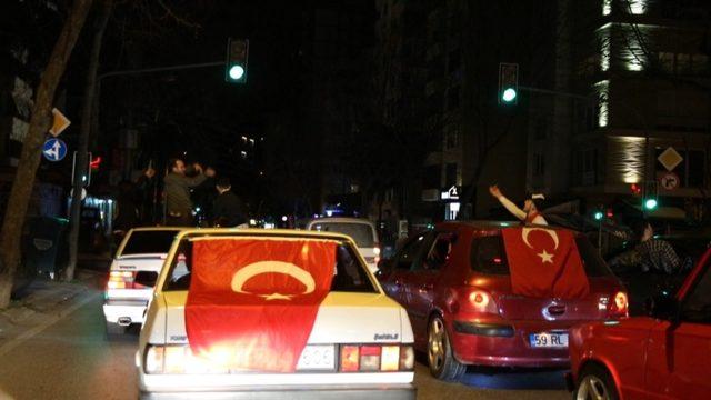 (Özel) Asker uğurlamasında Kadıköy’ü birbirine kattılar