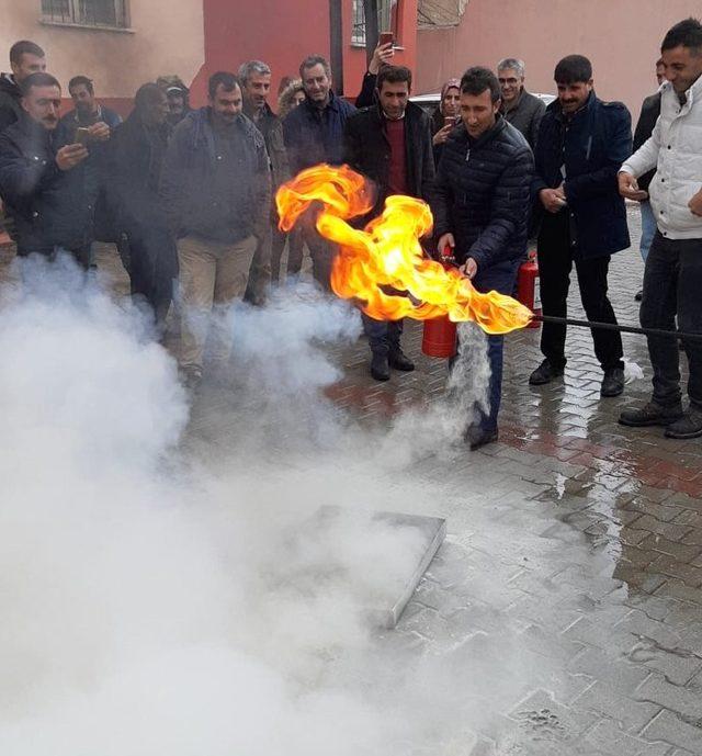 Erciş’te yangın eğitimi ve tatbikatı