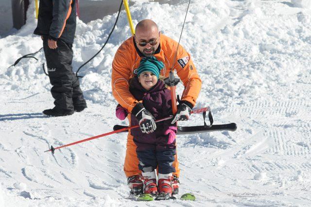 Uludağ'ın minik kayakçıları