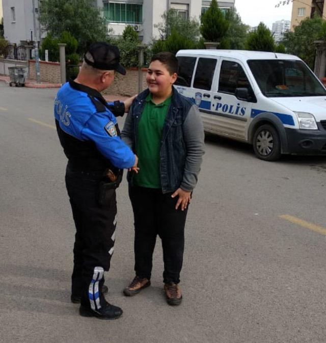 Adana polisinden sokakta 'mavi balina' uyarısı