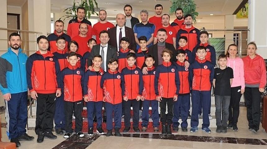 Malatya&rsquo;dan Artistik Jimnastik Erkekler Yıldız Milli Takım Kampına sporcu