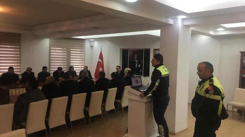 Trafik g&uuml;venliği bilgilendirme toplantısı