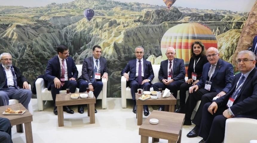 Başakşehir Kaymakamı Tekin, Kapadokya standını ziyaret etti