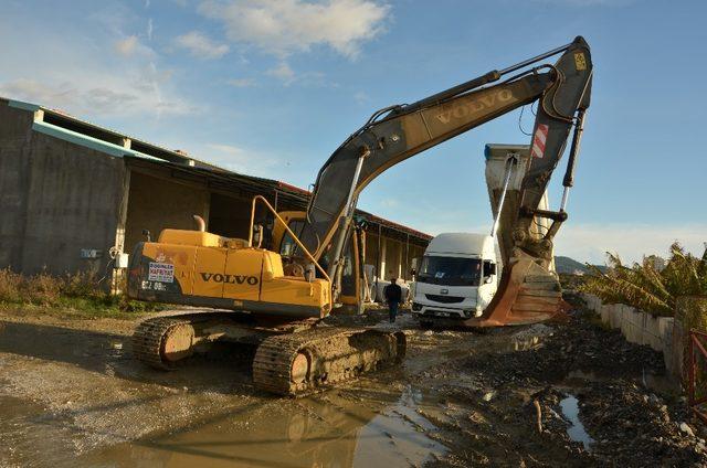 Alanya’da 5 mahallenin yağmur suyu sorunu çözülüyor