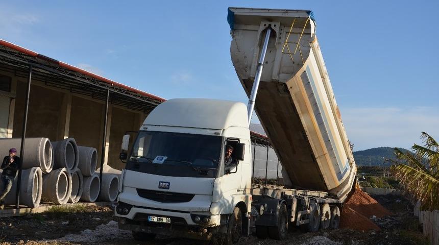 Alanya&rsquo;da 5 mahallenin yağmur suyu sorunu &ccedil;&ouml;z&uuml;l&uuml;yor