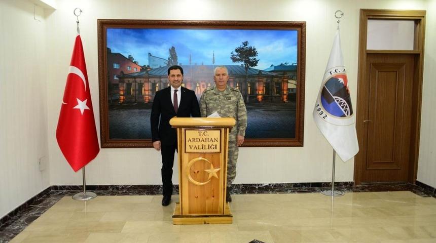 9.Kolordu Komutanı T&uuml;mgeneral Tarak&ccedil;ı&rsquo;dan Vali Masatlı&rsquo;ya ziyaret