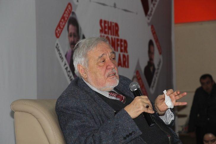 Prof. Dr. İlber Ortaylı: "Eğer Türk vatandaşıysan Türk’sündür, buna sahip çıkın"