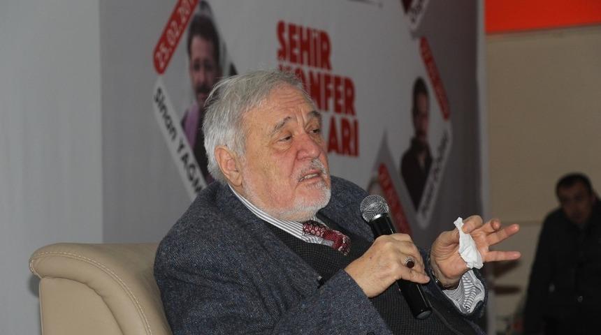 Prof. Dr. İlber Ortaylı: "Eğer T&uuml;rk vatandaşıysan T&uuml;rk&rsquo;s&uuml;nd&uuml;r, buna sahip &ccedil;ıkın"