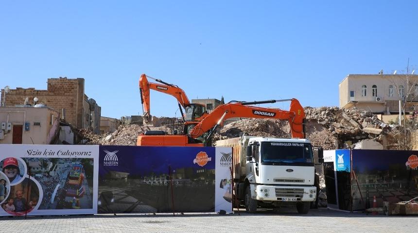 Tarihi Cumhuriyet Meydanı restore ediliyor