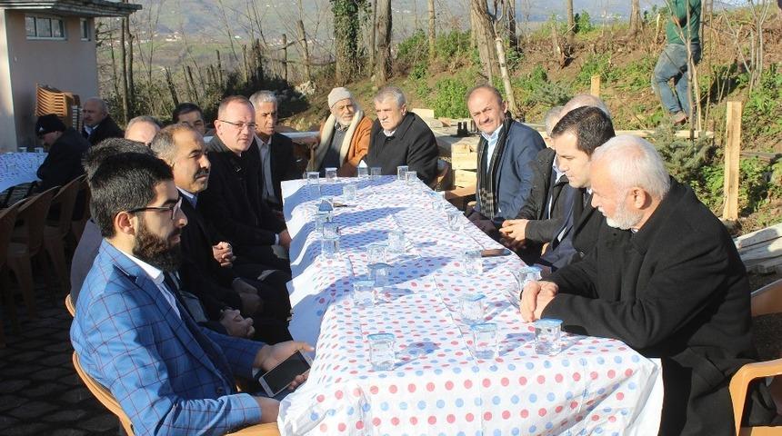 Tekkek&ouml;y&rsquo;de cami temel atma t&ouml;reni