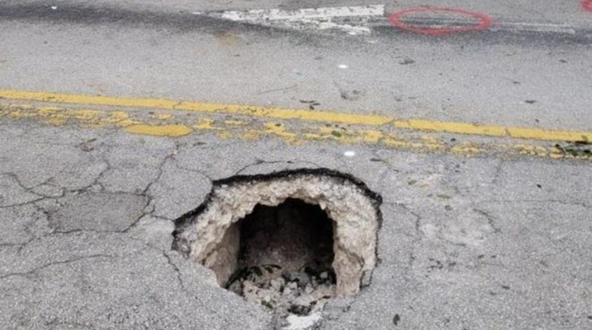 Obruk sanılan &ccedil;ukur, bankaya kazılan t&uuml;nel &ccedil;ıktı