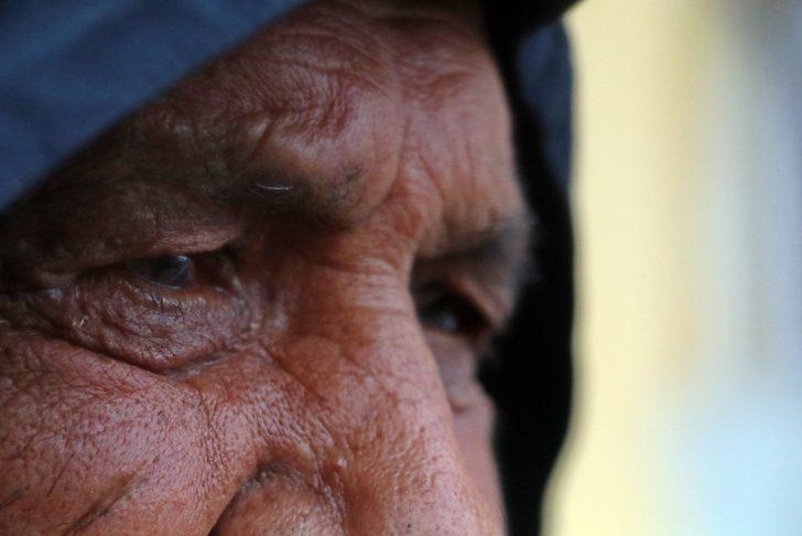 Görmeyen gözlerle 15 saat mesai yapıyor! G4