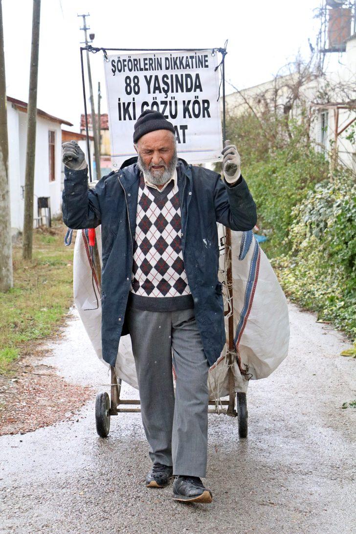 Görmeyen gözlerle 15 saat mesai yapıyor! G5