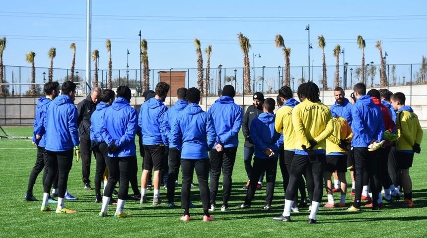 Lider Aliağaspor, Kocaeli Derbentspor&rsquo;a konuk olacak