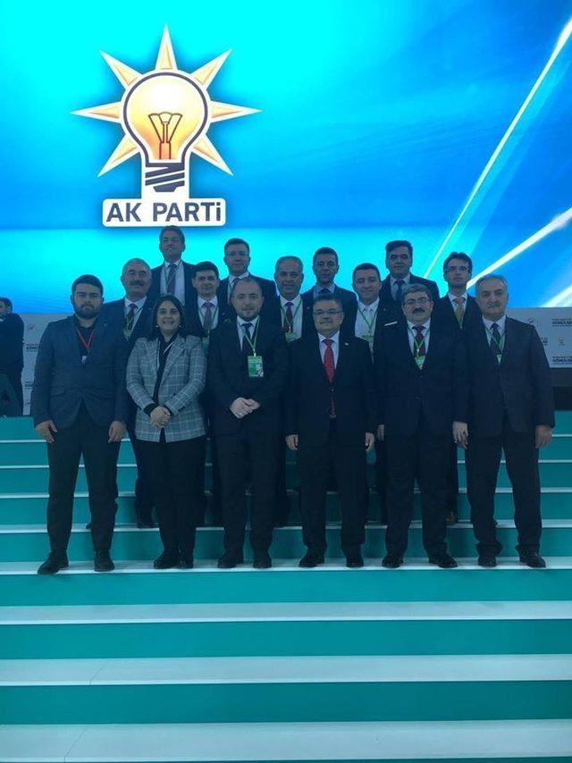 AK Partili başkanlar aday tanıtımı ve manifesto toplantısına katıldılar