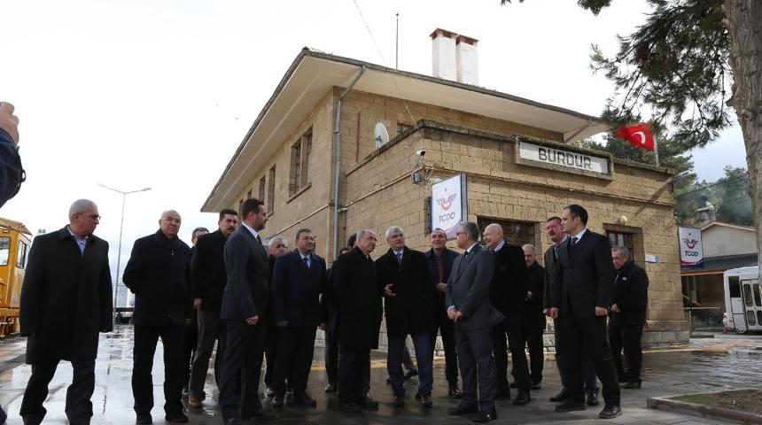 Burdur&rsquo;da gelişime engel olan tren garı ve raylar taşınıyor