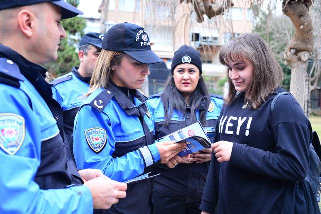 Adana polisinden sokakta 'mavi balina' uyarısı(2)