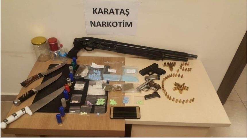 Uyuşturucu satışı yapan berber yakalandı