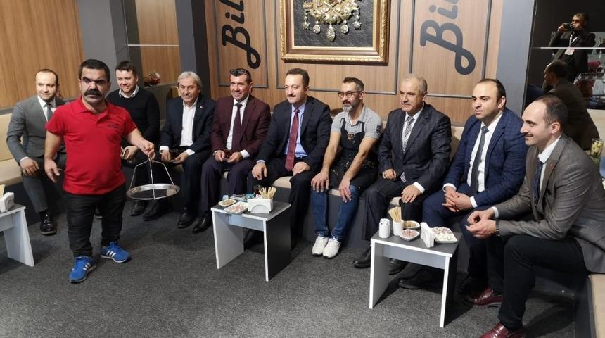 Emitt Turizm Fuarında Boz&uuml;y&uuml;k r&uuml;zgarı